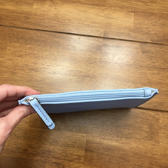 NWOT Tignanello Faux Leather Zippered Pouch - Picture 5 of 7